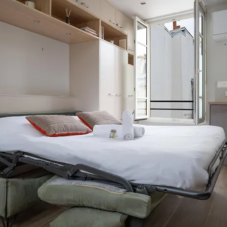 Temple - Welkeys Apartman